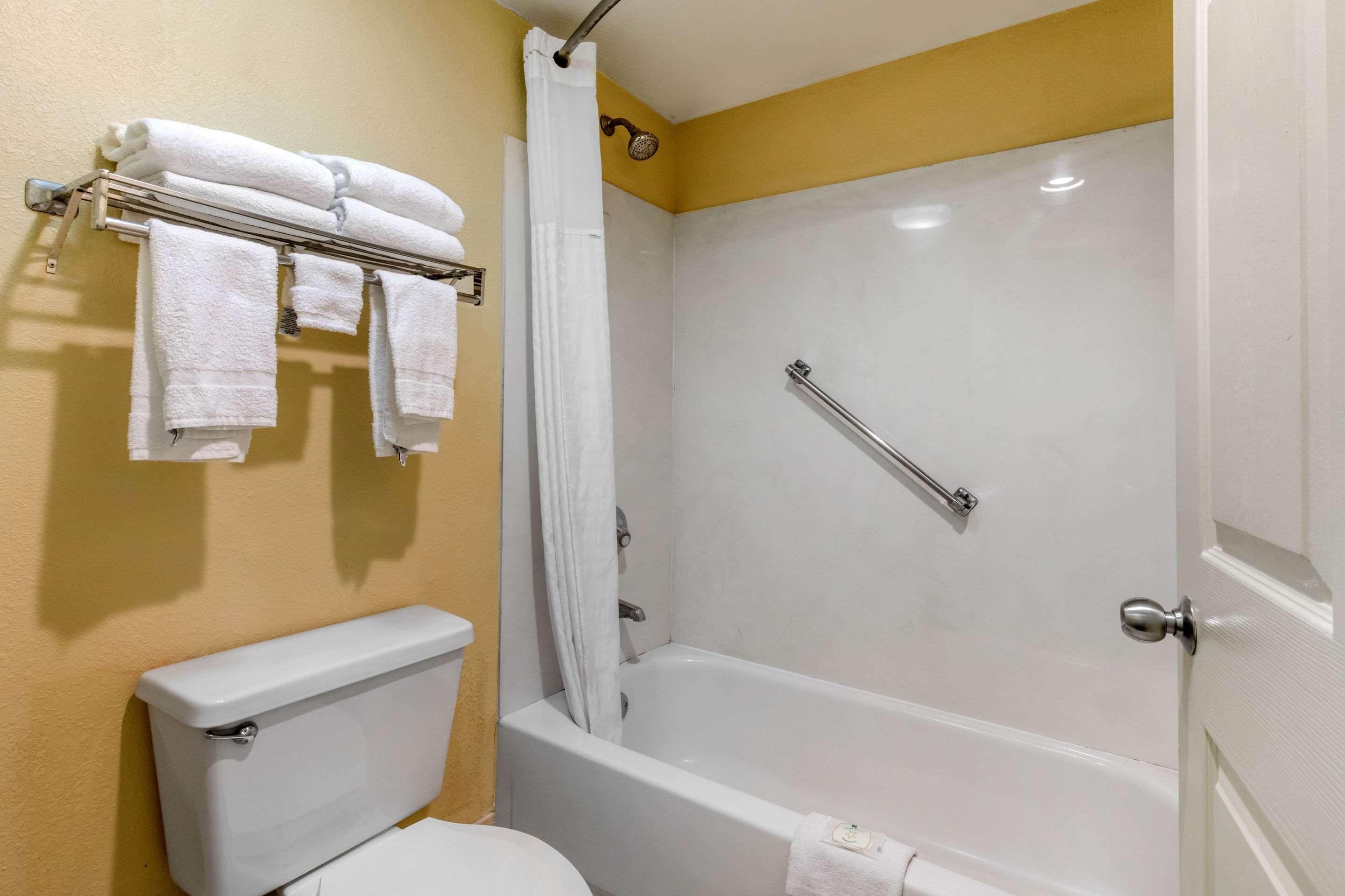 לבנון Quality Inn מראה חיצוני תמונה